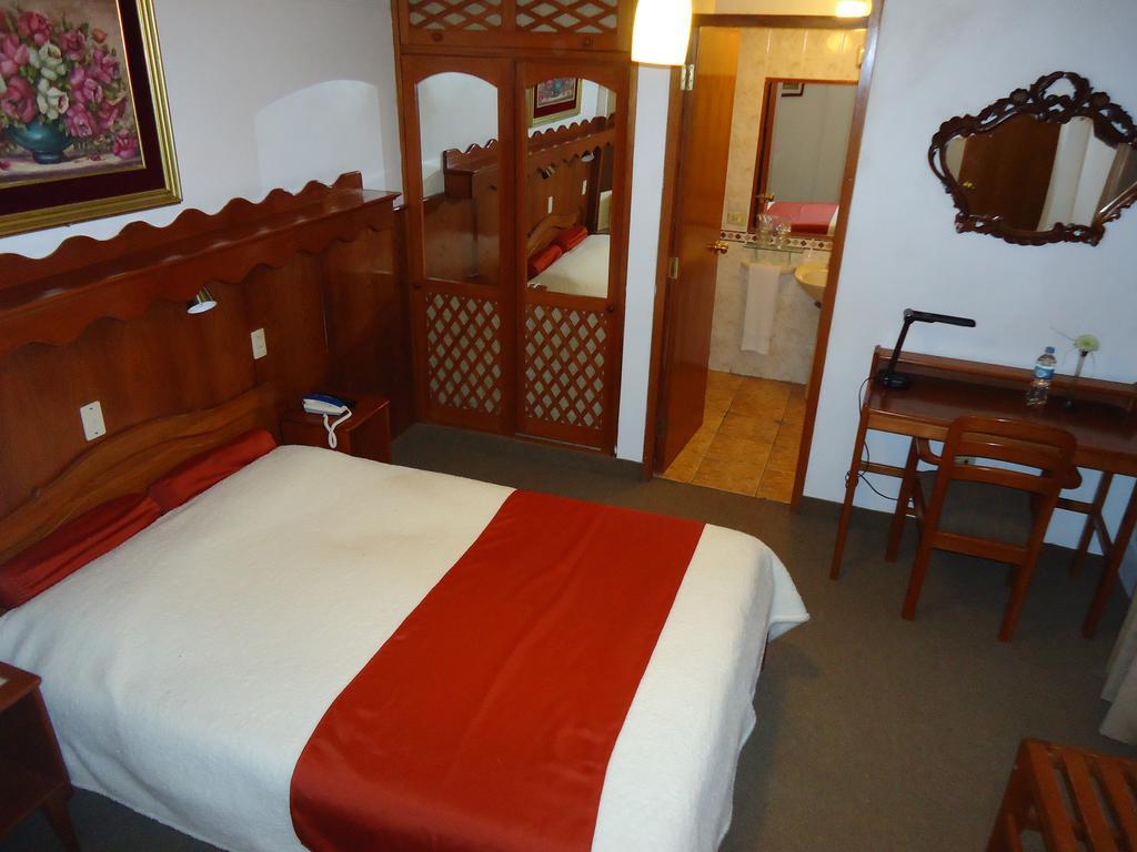 Hotel La De Atahualpa 3*