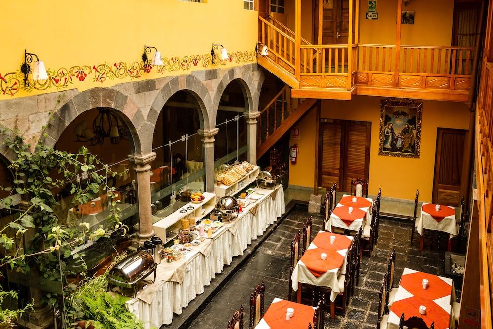 Hotel Rojas