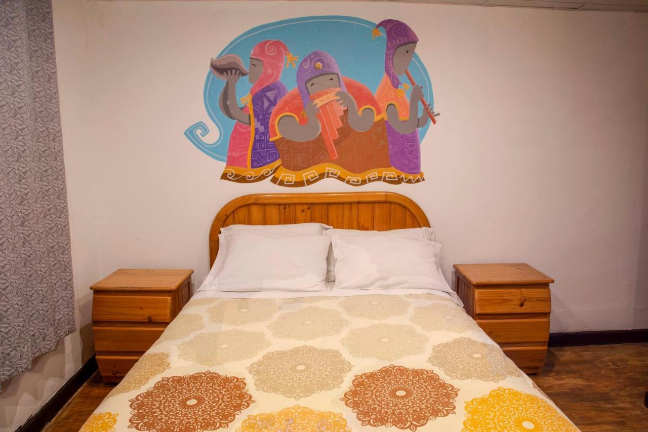 Hostel Bear Packer