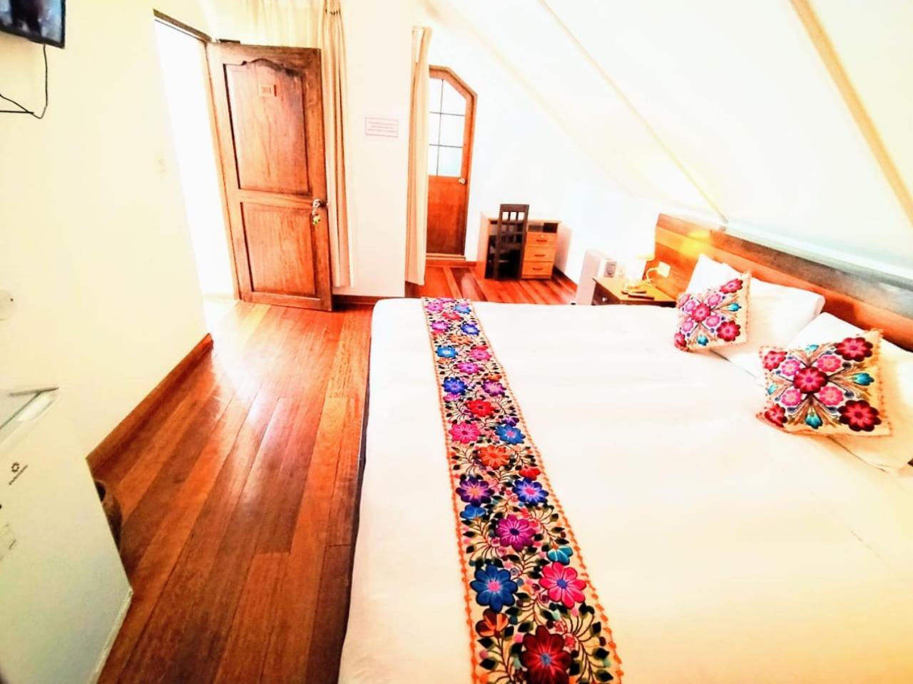 San Blas Hotel