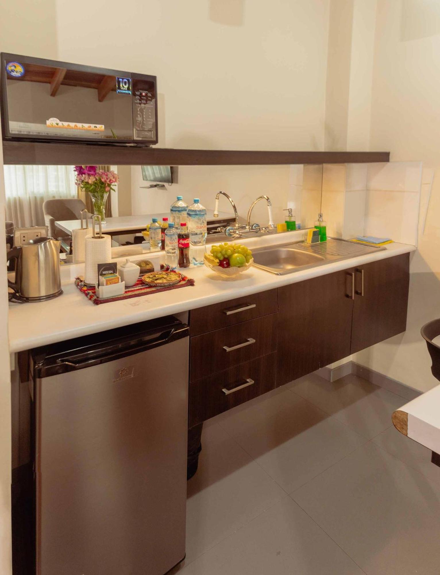 Group House Aparthotel 3*