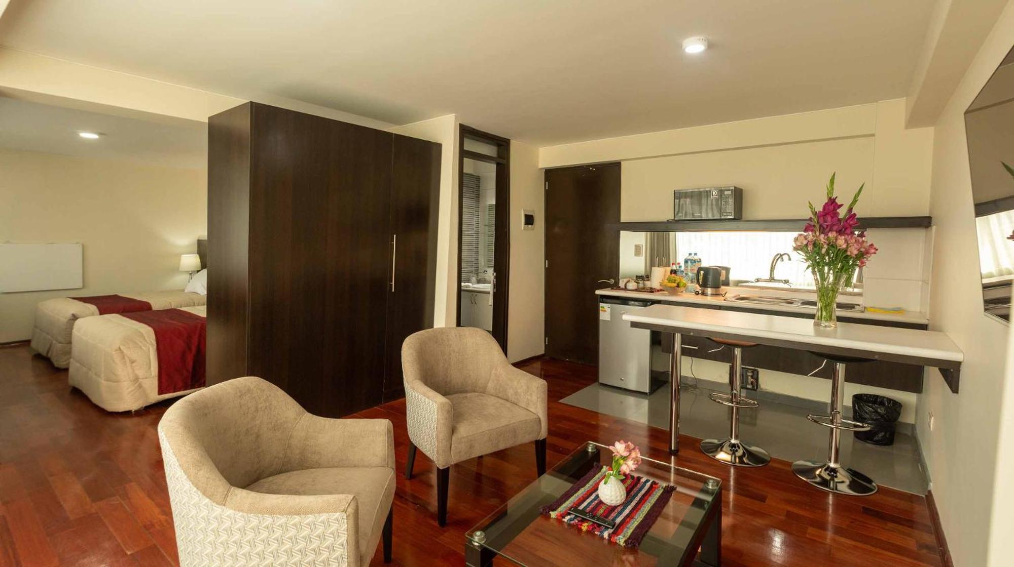 Aparthotel Group House
