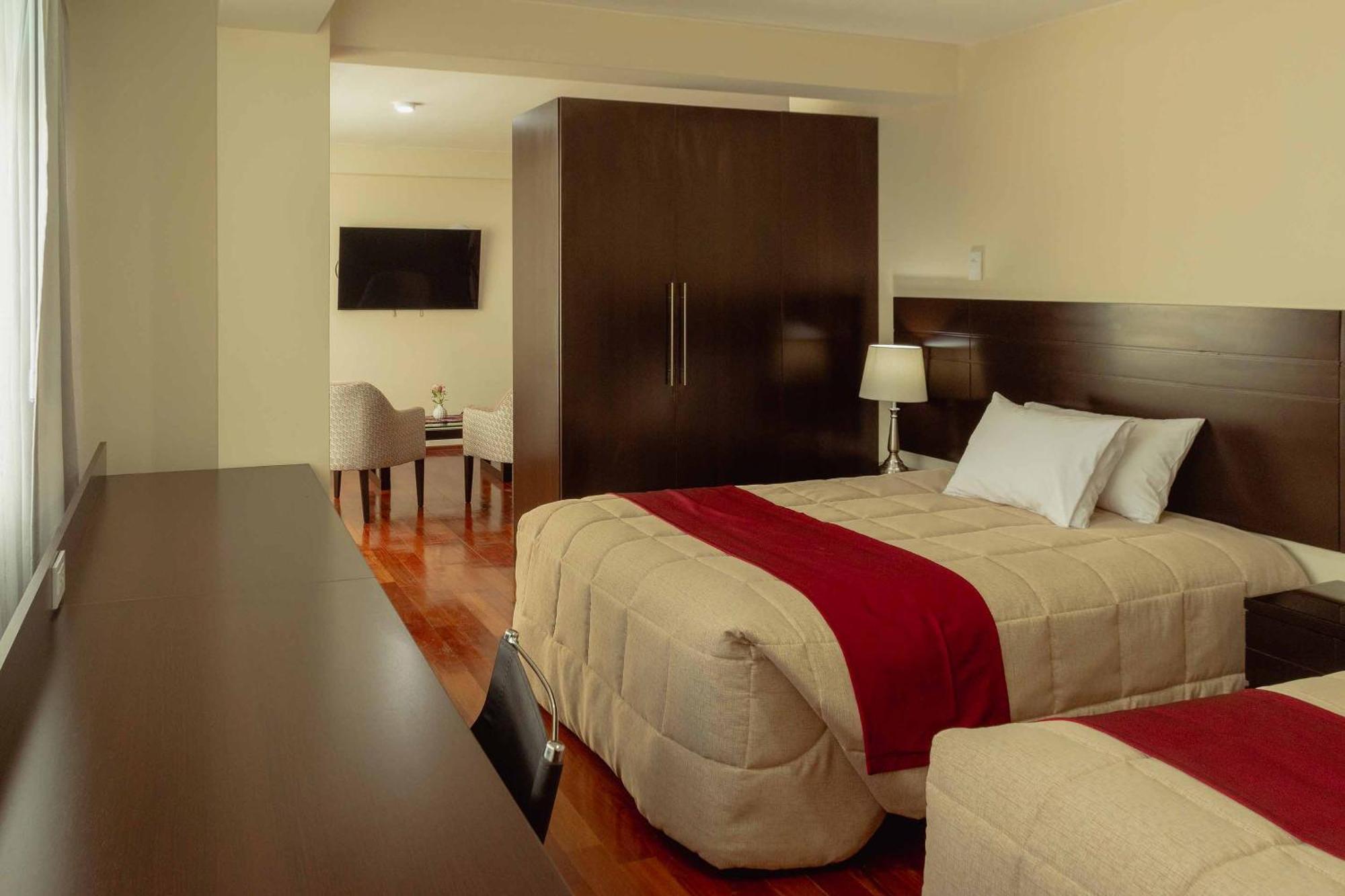 Aparthotel Group House
