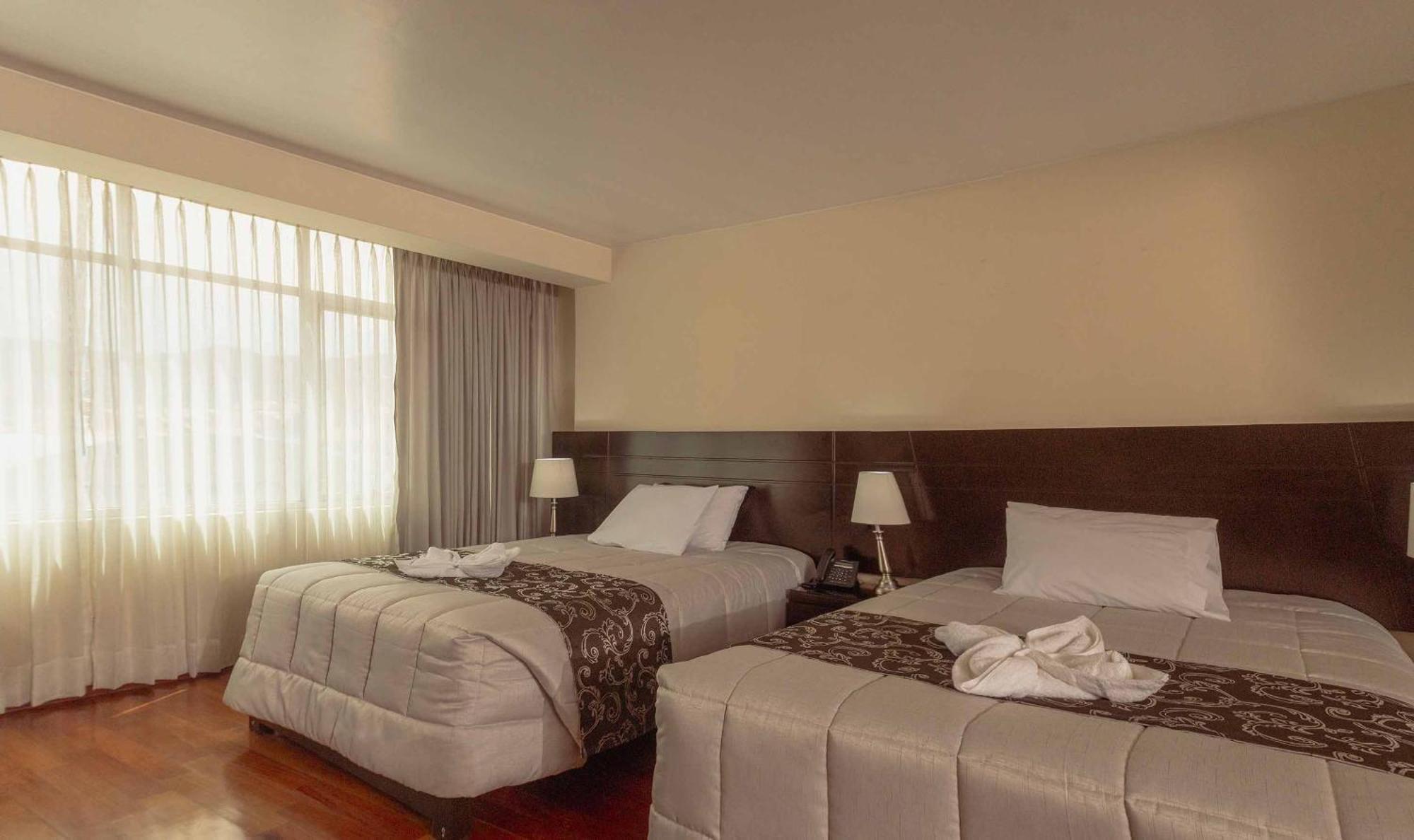 Aparthotel Group House 3*