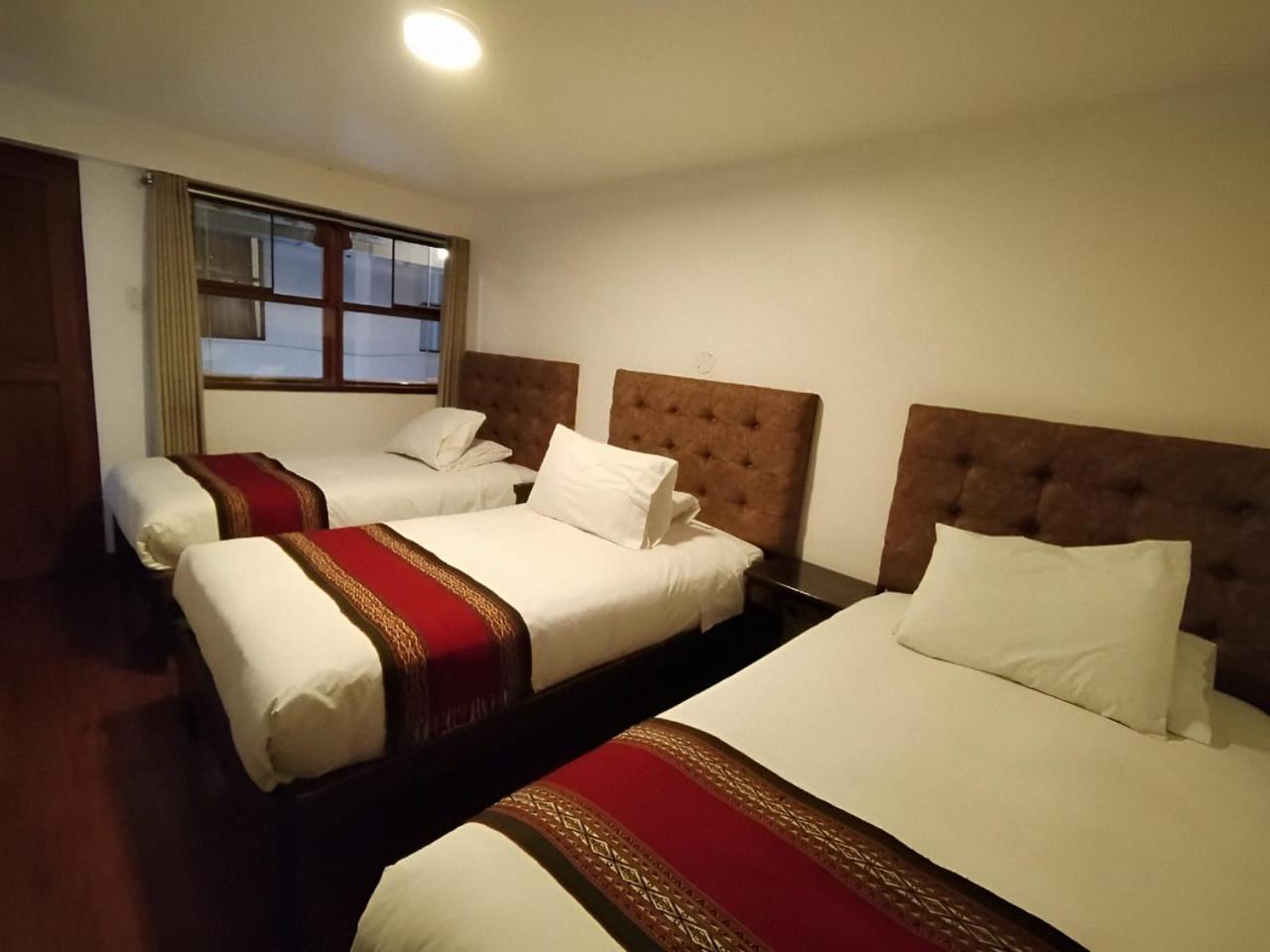 Paqarina San Blas Hotel *
