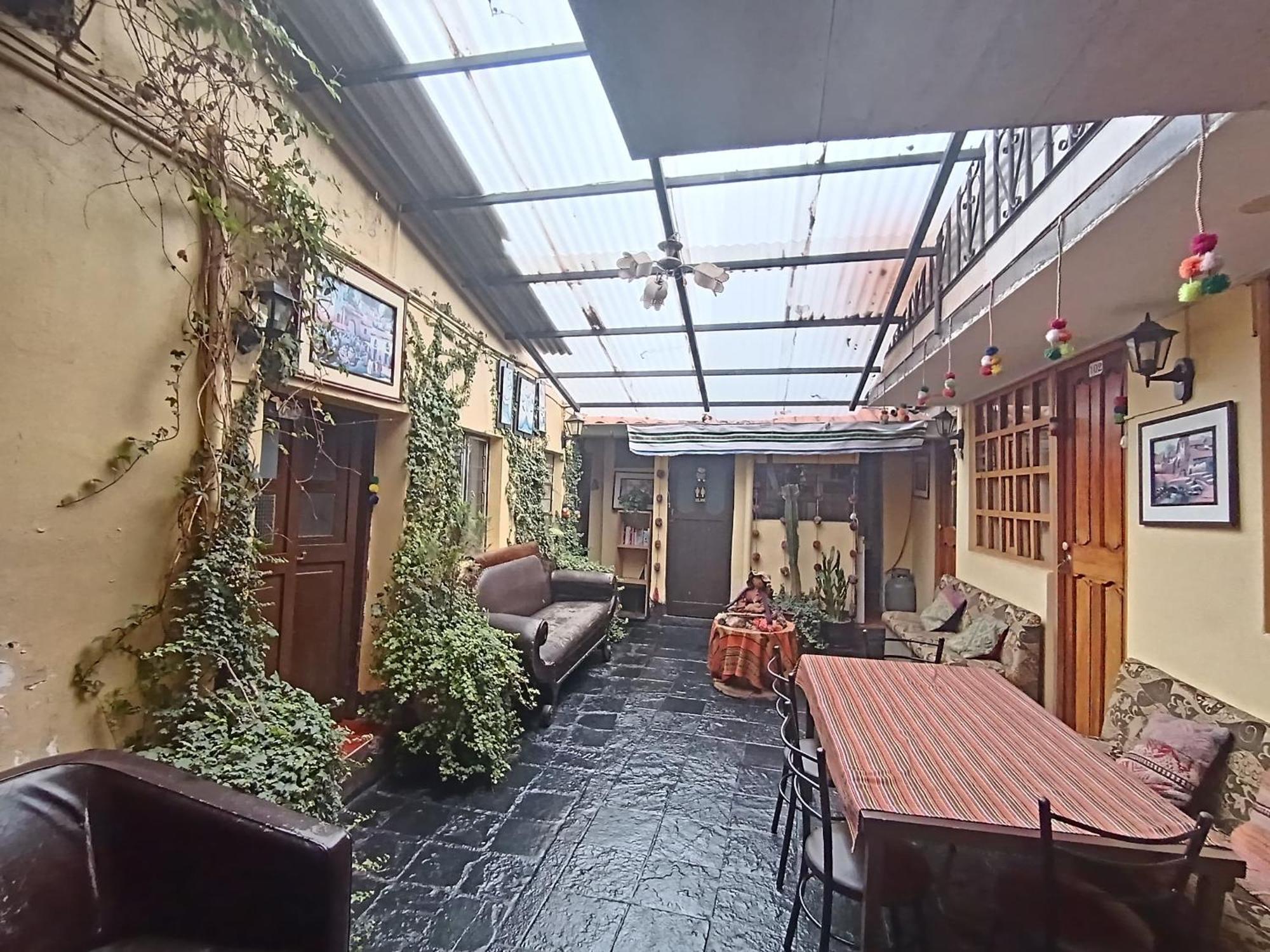 La Casa Del Arco 132 *