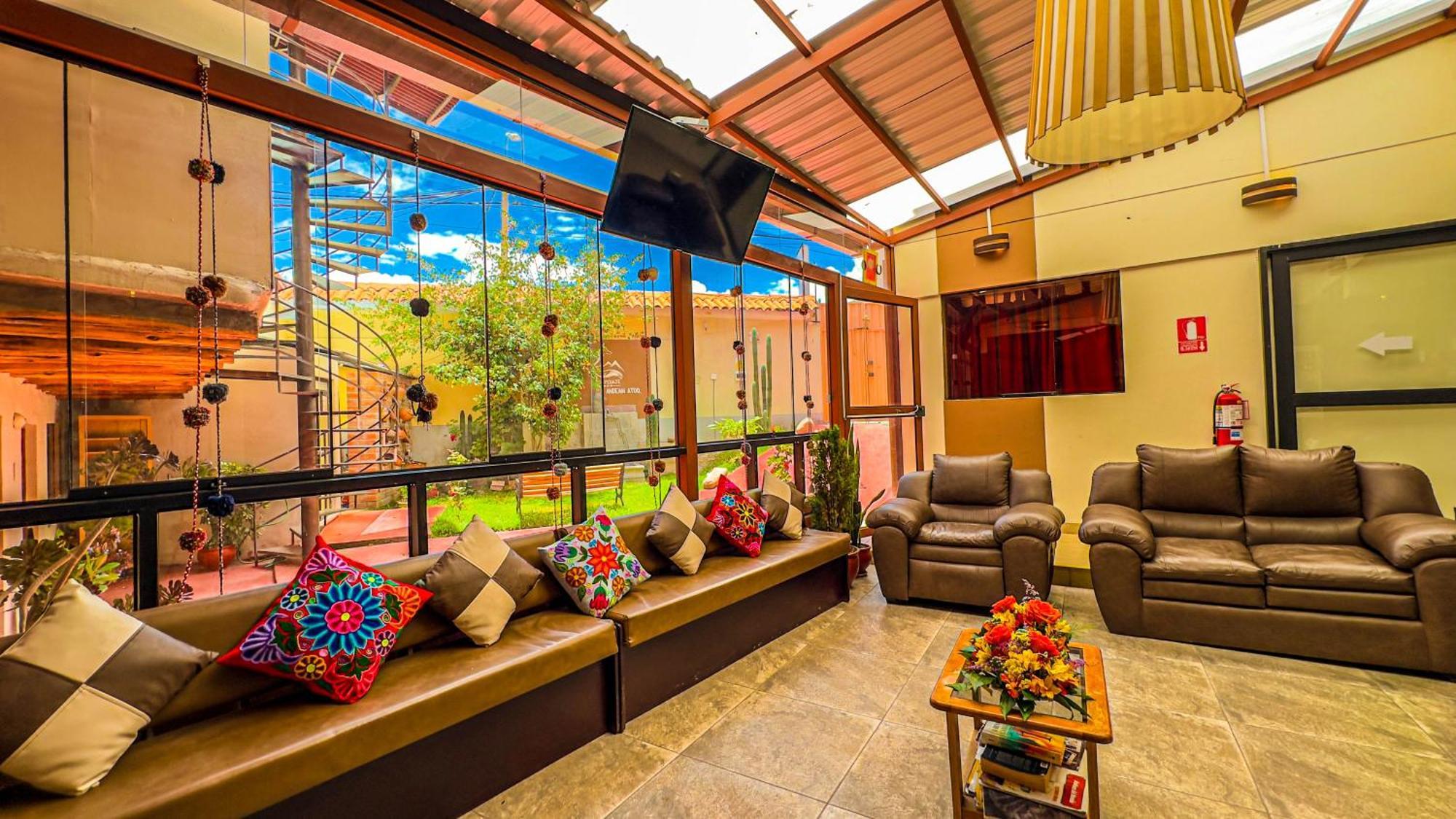 Andean Atoq Hostal Cuzco
