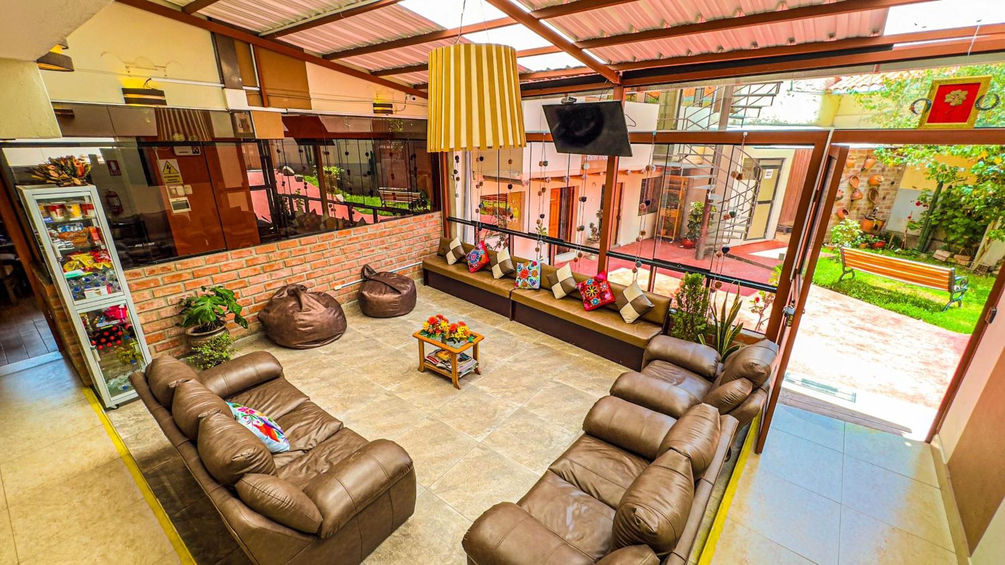 Hostal Andean Atoq