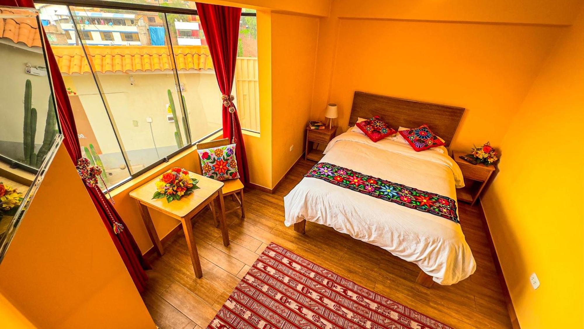 Andean Atoq Hostal *