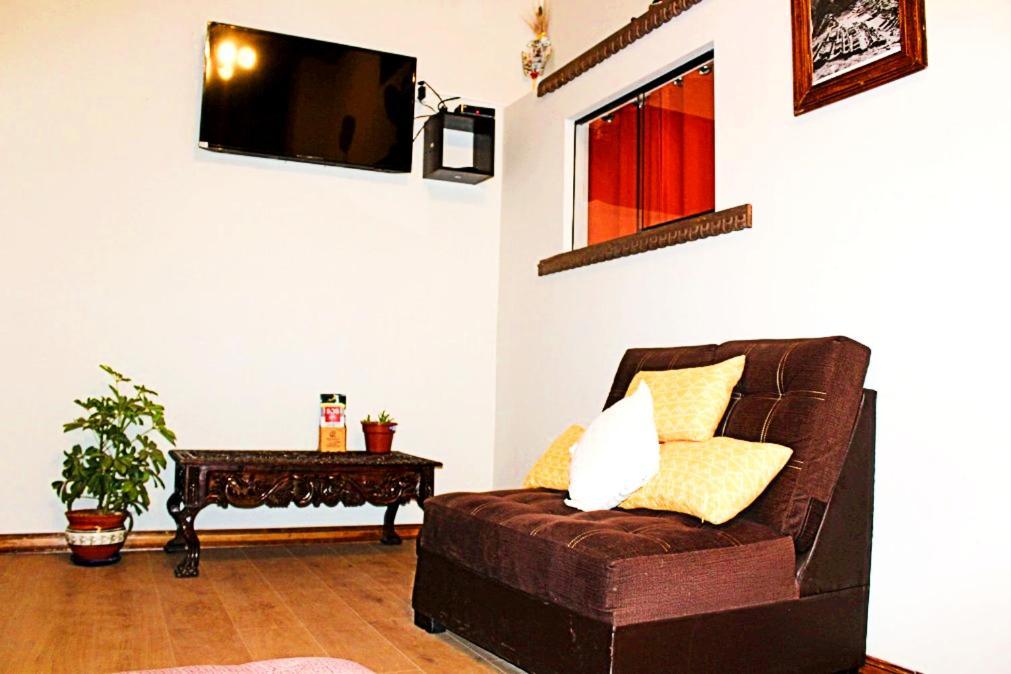 Central Plaza Apartment *