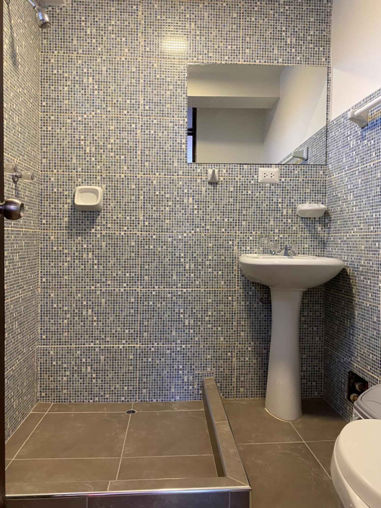 Adriano's Deluxe 2 Apartment