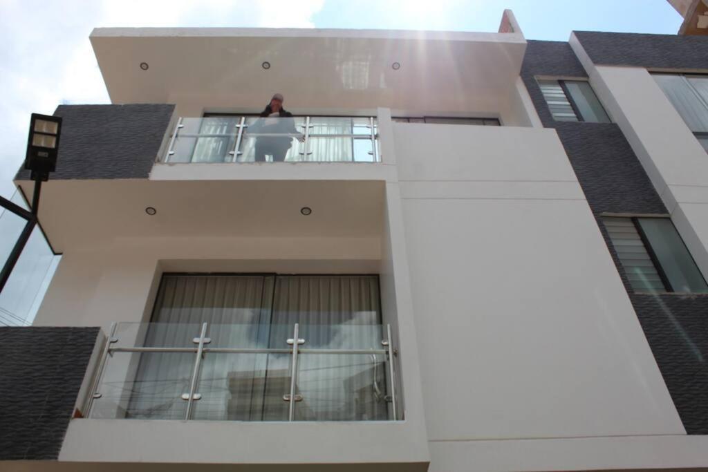 Private Bedroom In Centre Apartment *
