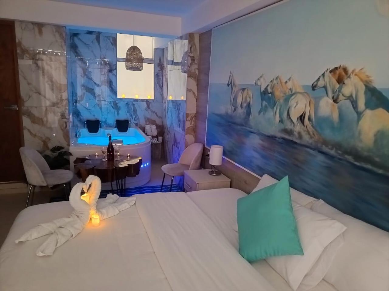Jacuzzi Hotel
