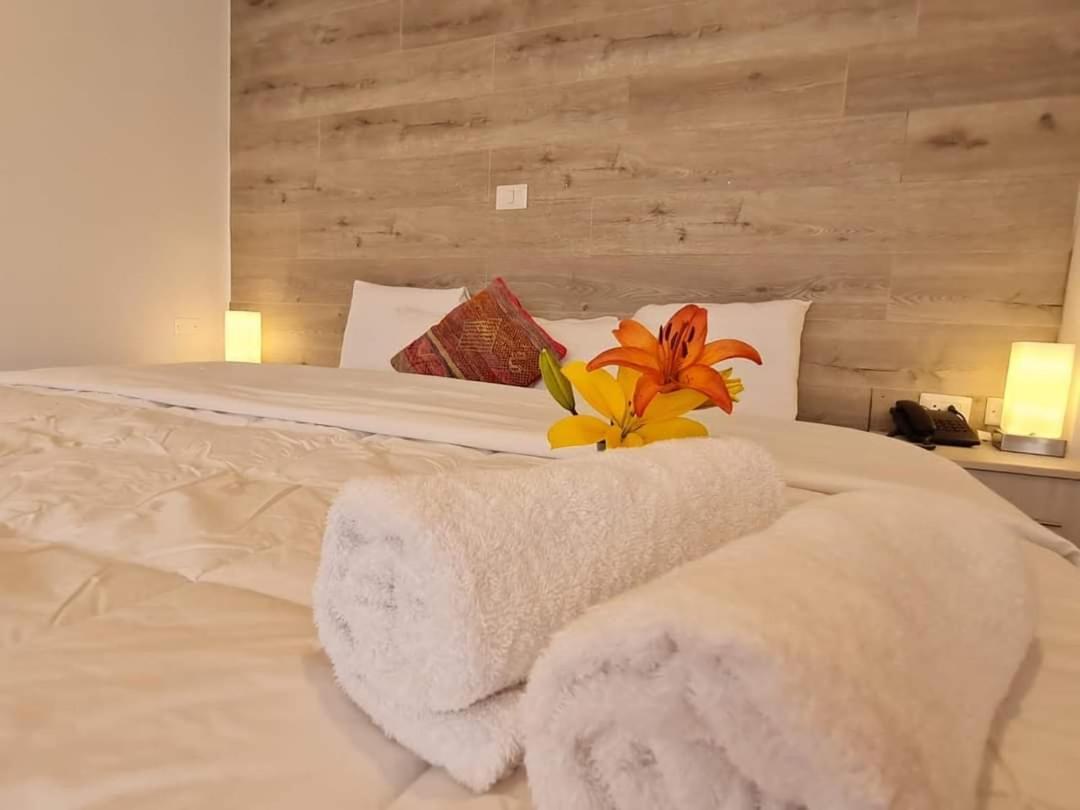 Peru Hotel *