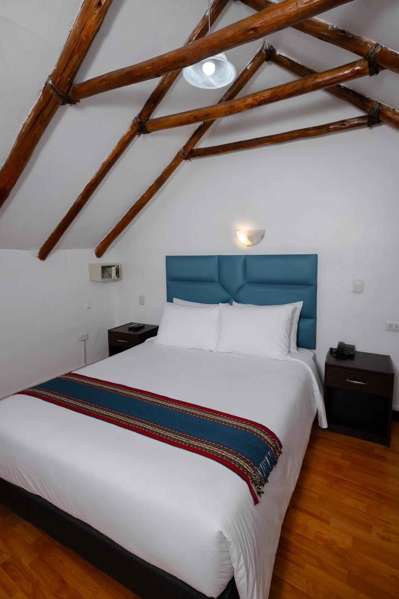 Hacienda Plaza Hotel 3*