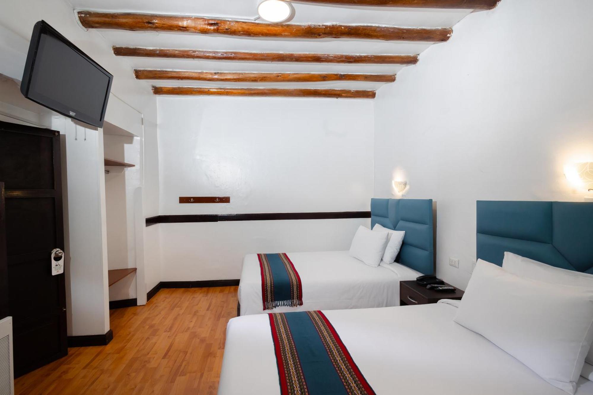 Hacienda Plaza Hotel 3*