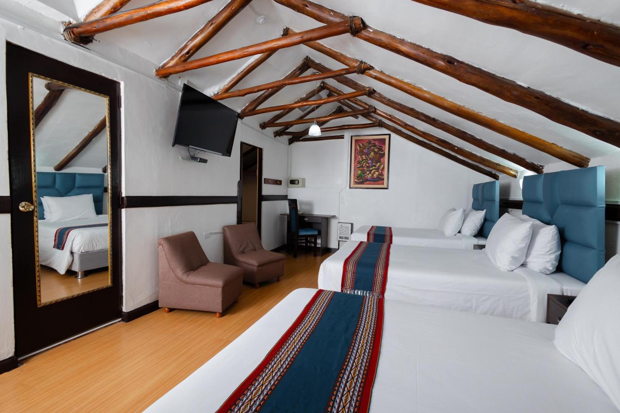 Hacienda Plaza Hotel 3*