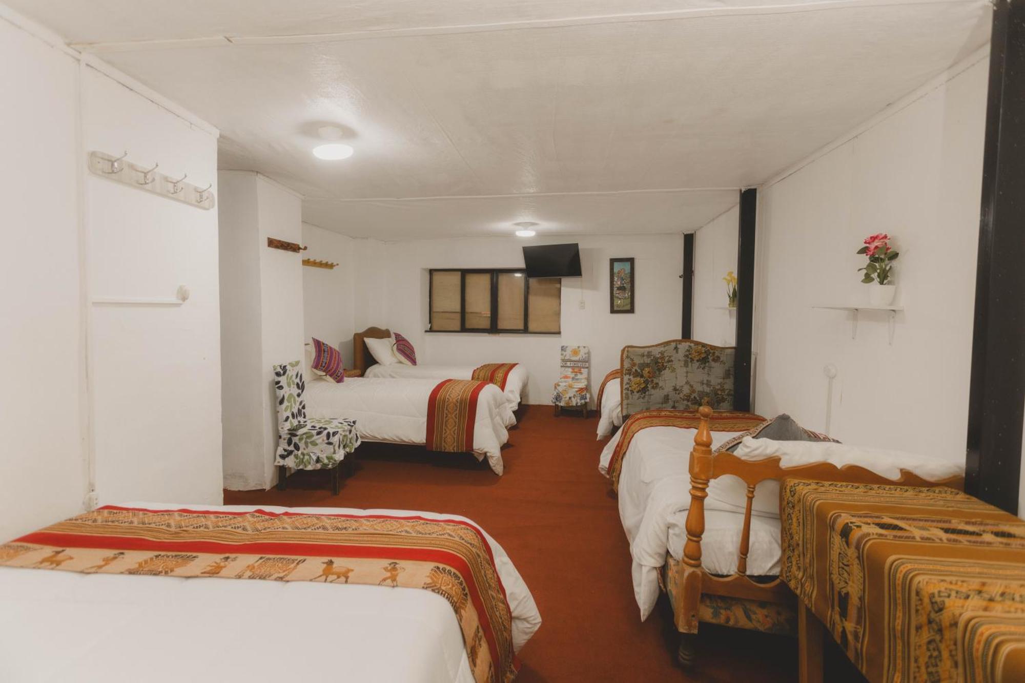 Lucios Guest house *