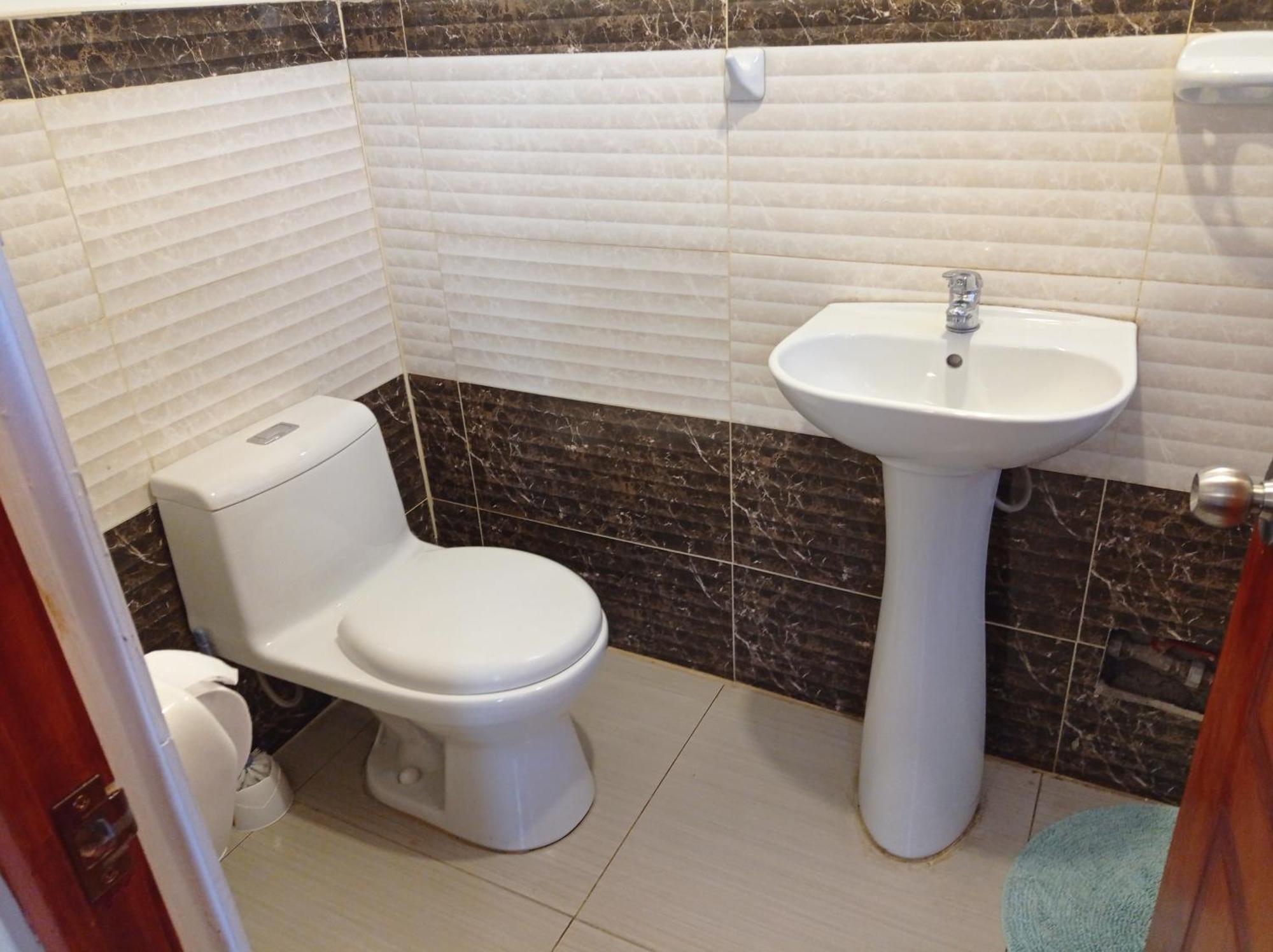 Bed & Breakfast Hermoza House