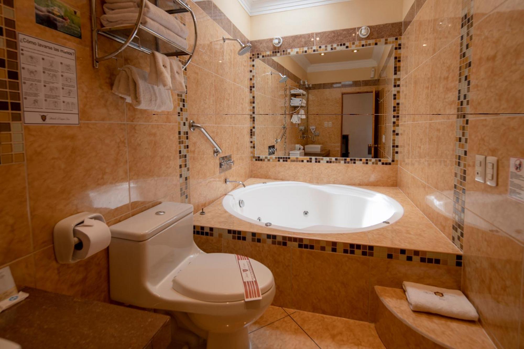 Rojas Hotel 3*