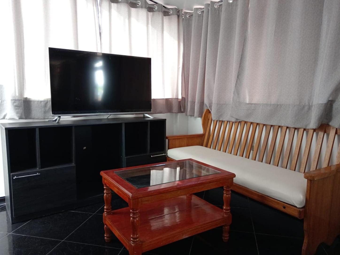 La Rasa Hotel *