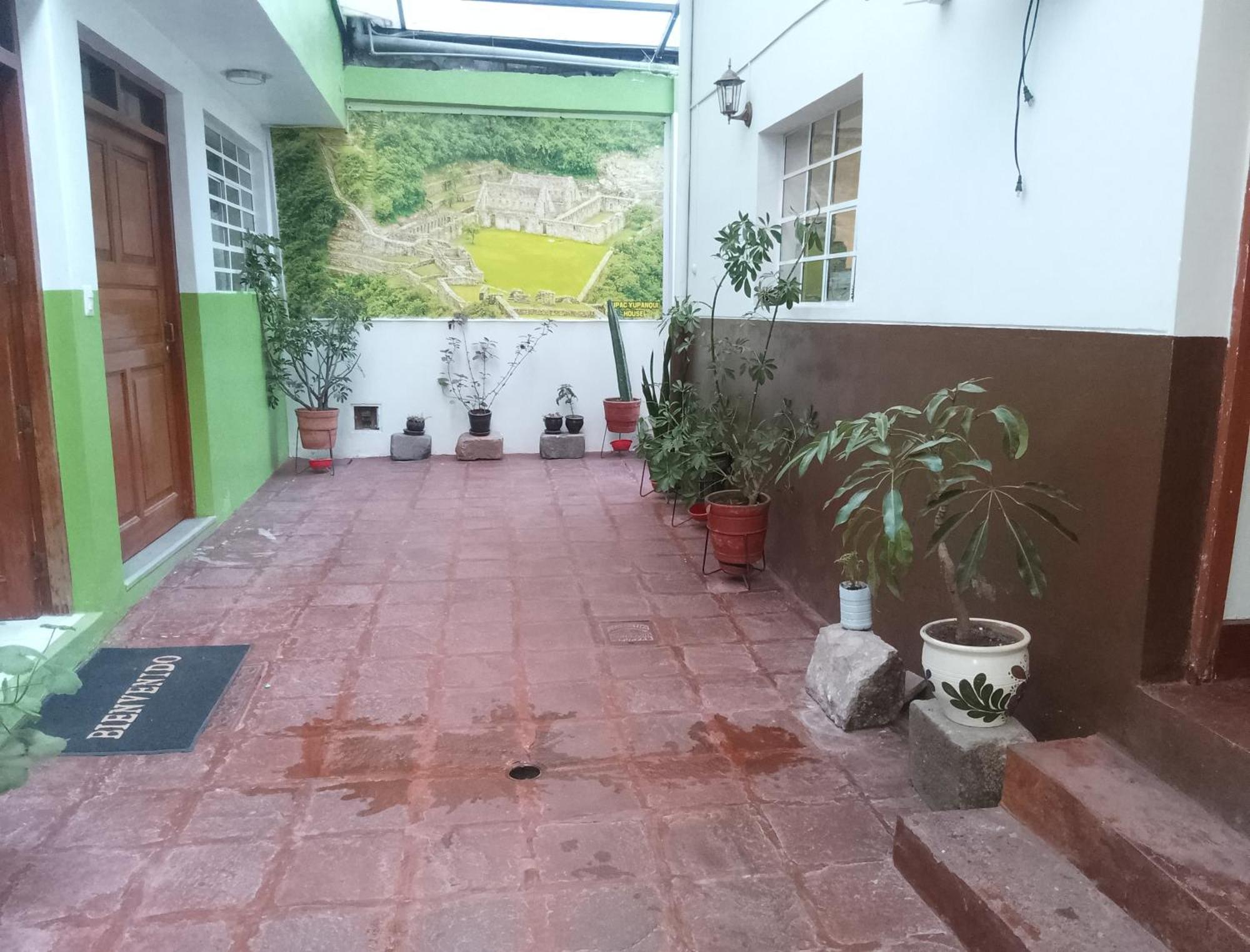 Tupac Yupanqui House Bed & Breakfast *