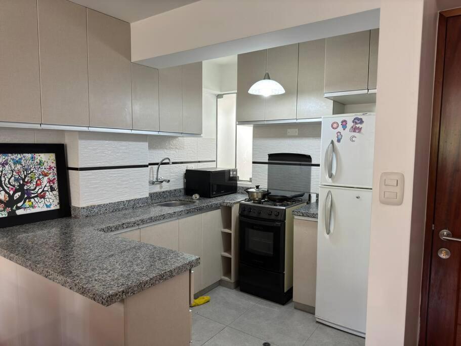 Apartment Departamento Comodo En Zona Residencial Y Tranquila A 10 Minutos Del Centro De