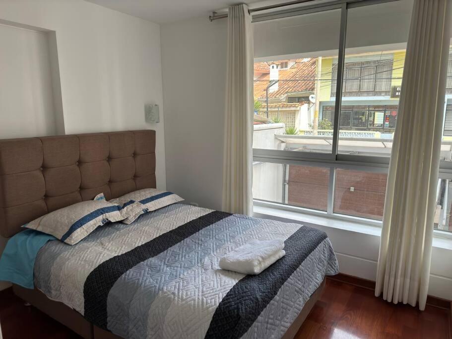 Departamento Comodo En Zona Residencial Y Tranquila A 10 Minutos Del Centro De *