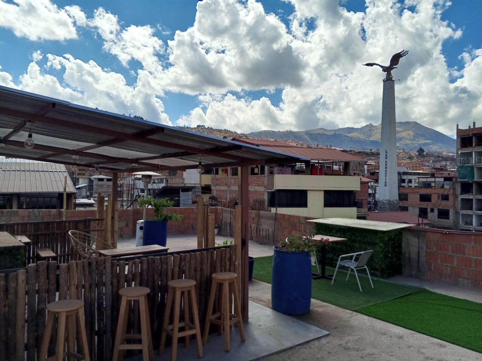 Peru Hotel *