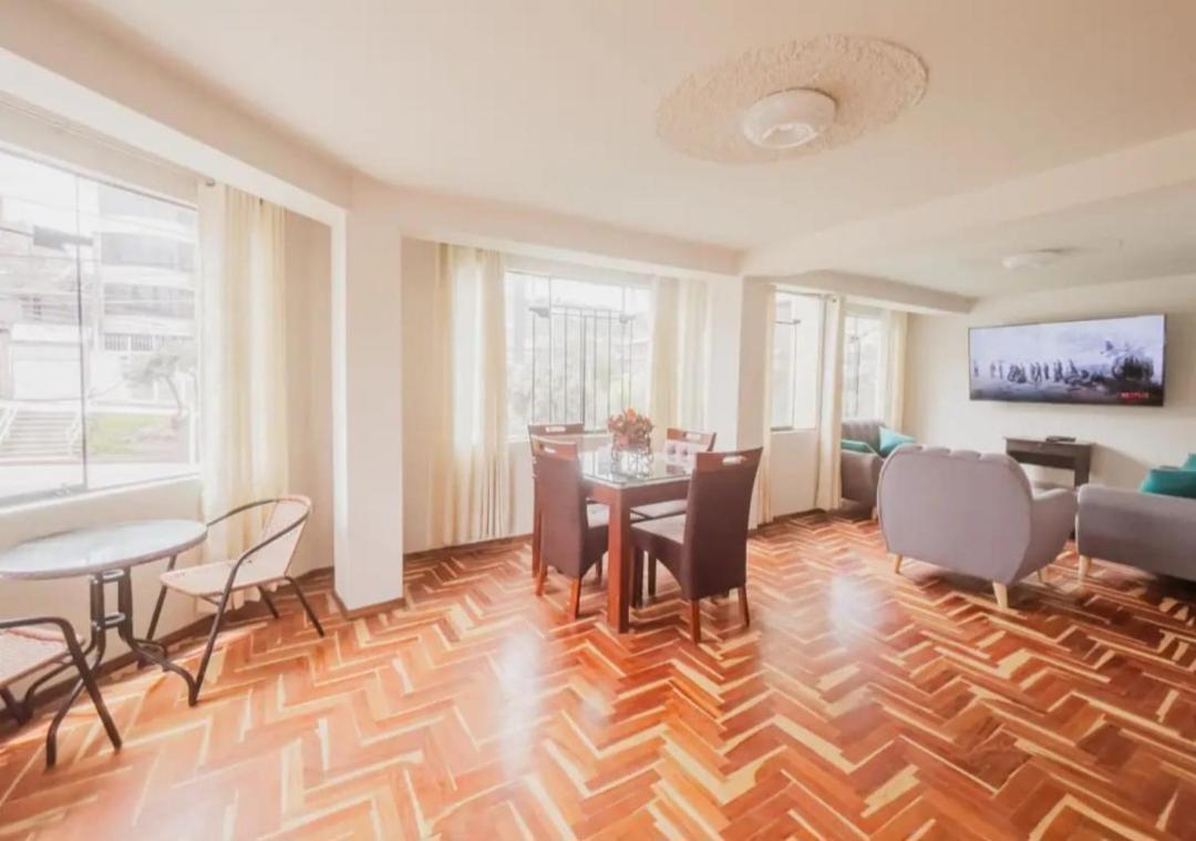 Apartment Deluxe Miraflores
