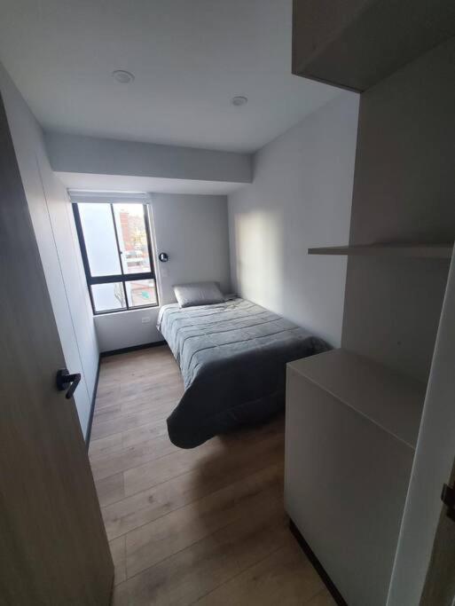 Apartment Modern Gem In Quiet Residential Area