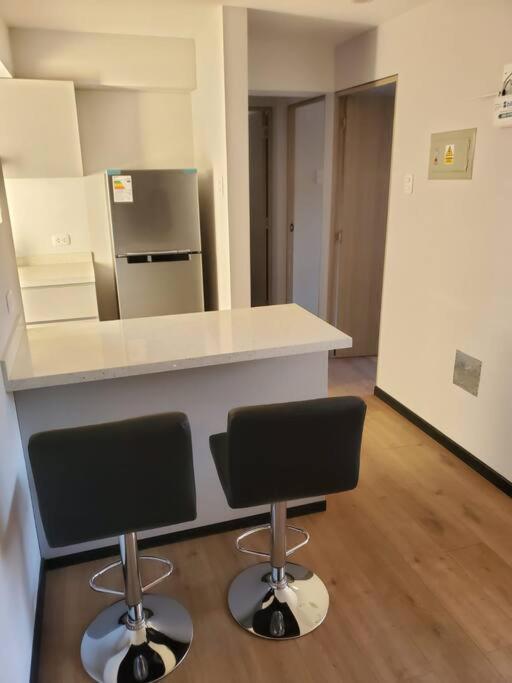 Apartment Modern Gem In Quiet Residential Area *