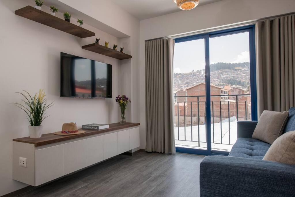 Cozy Modern Heart Of Apartment