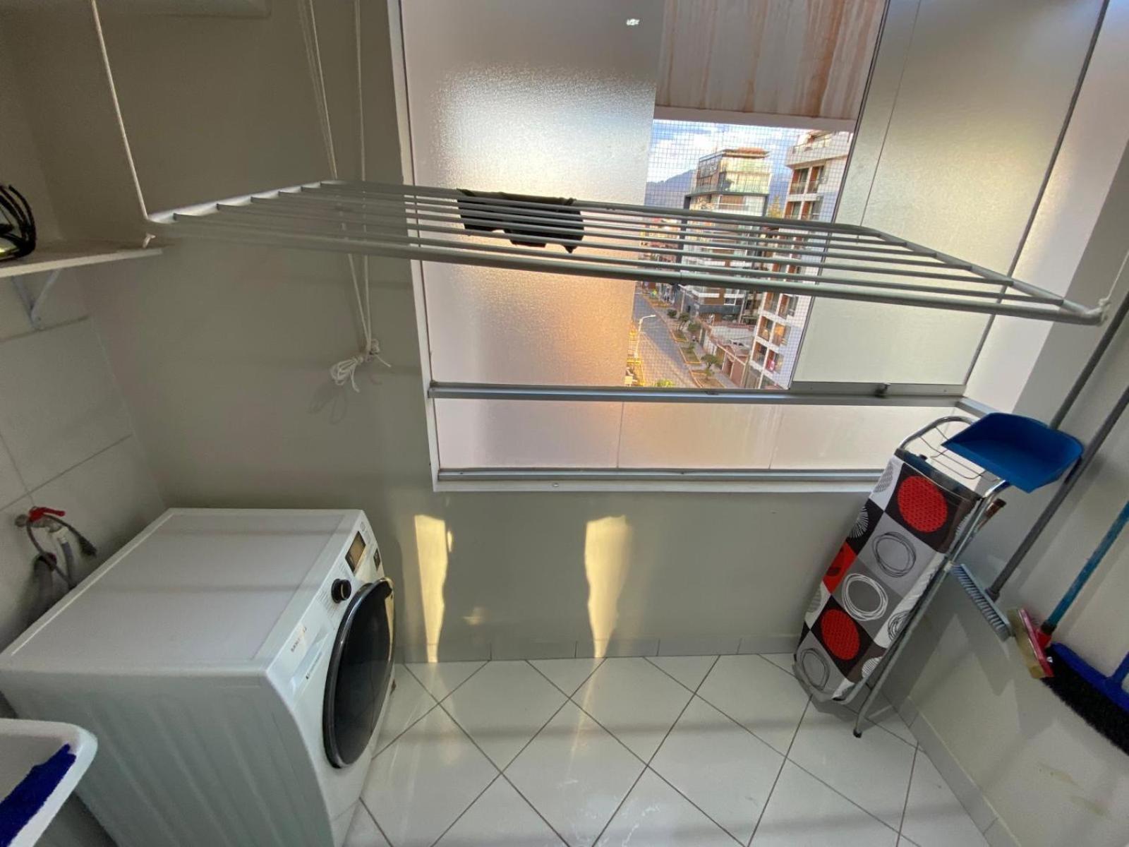 Happy Apartment *