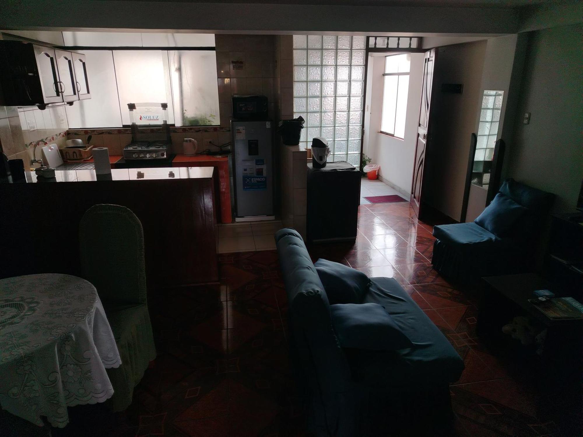 Tahuanwasi House Building
