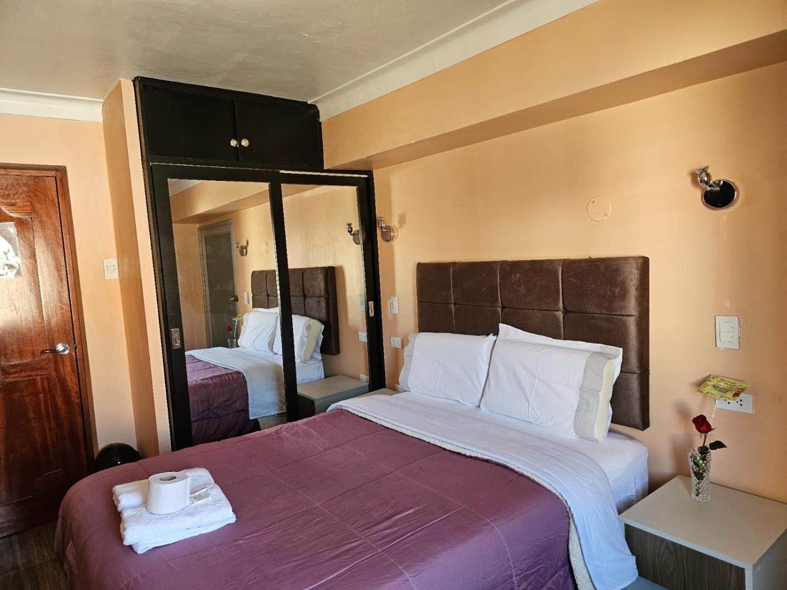 Paqcha Hotel *