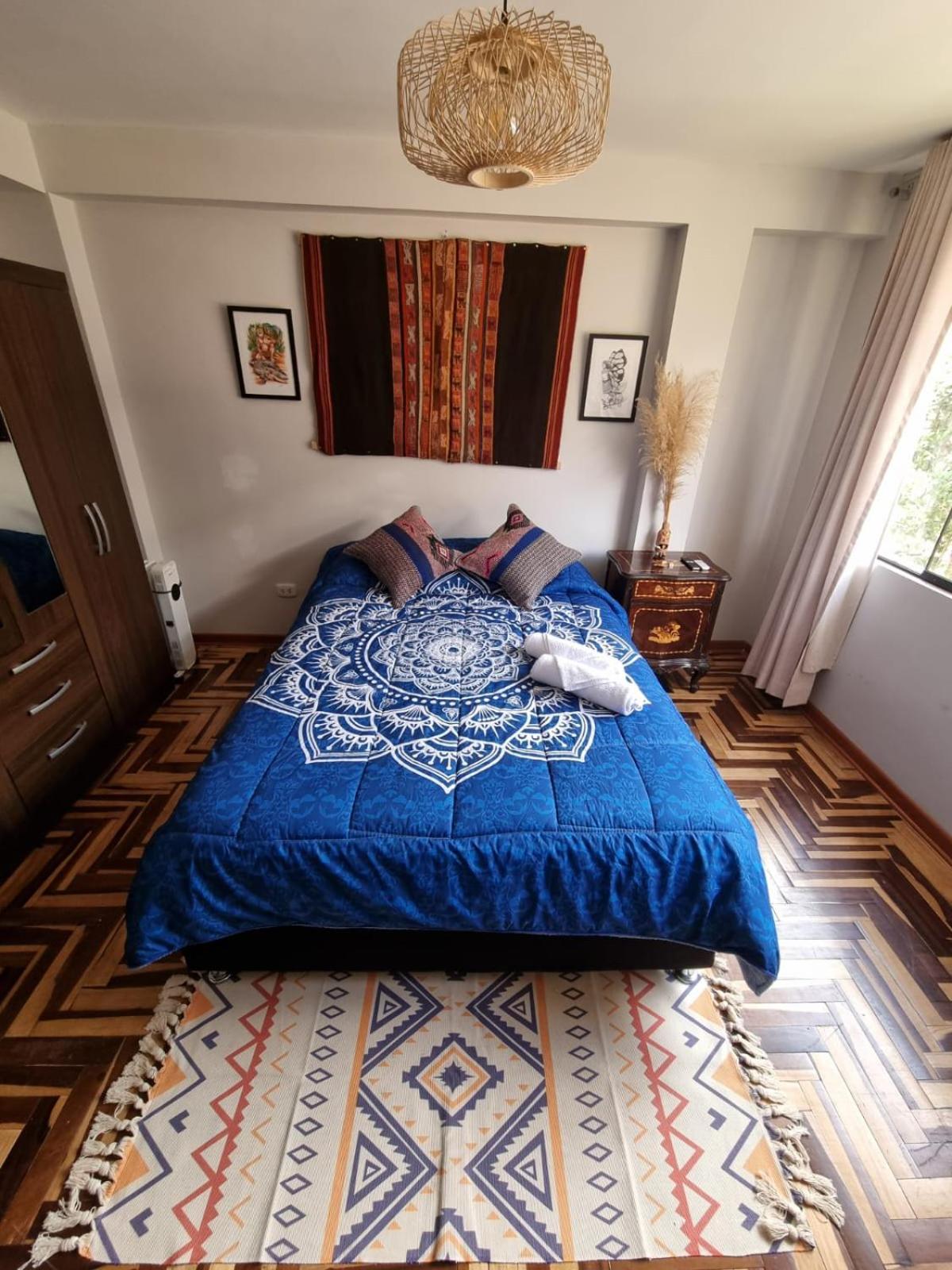 Boutique Art In The Center Of Apartment