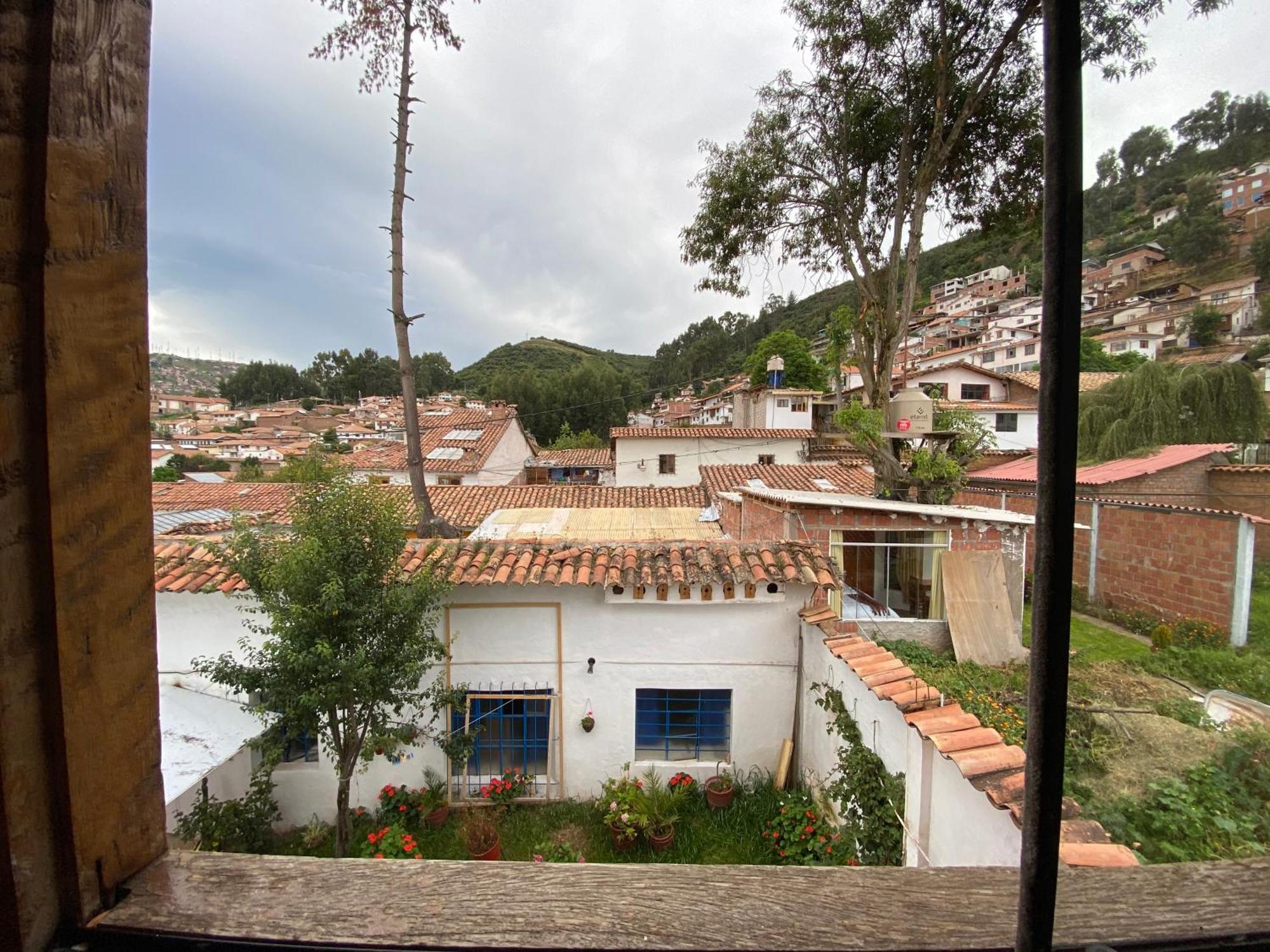 Acomodação com café da manhã  Amira's House *