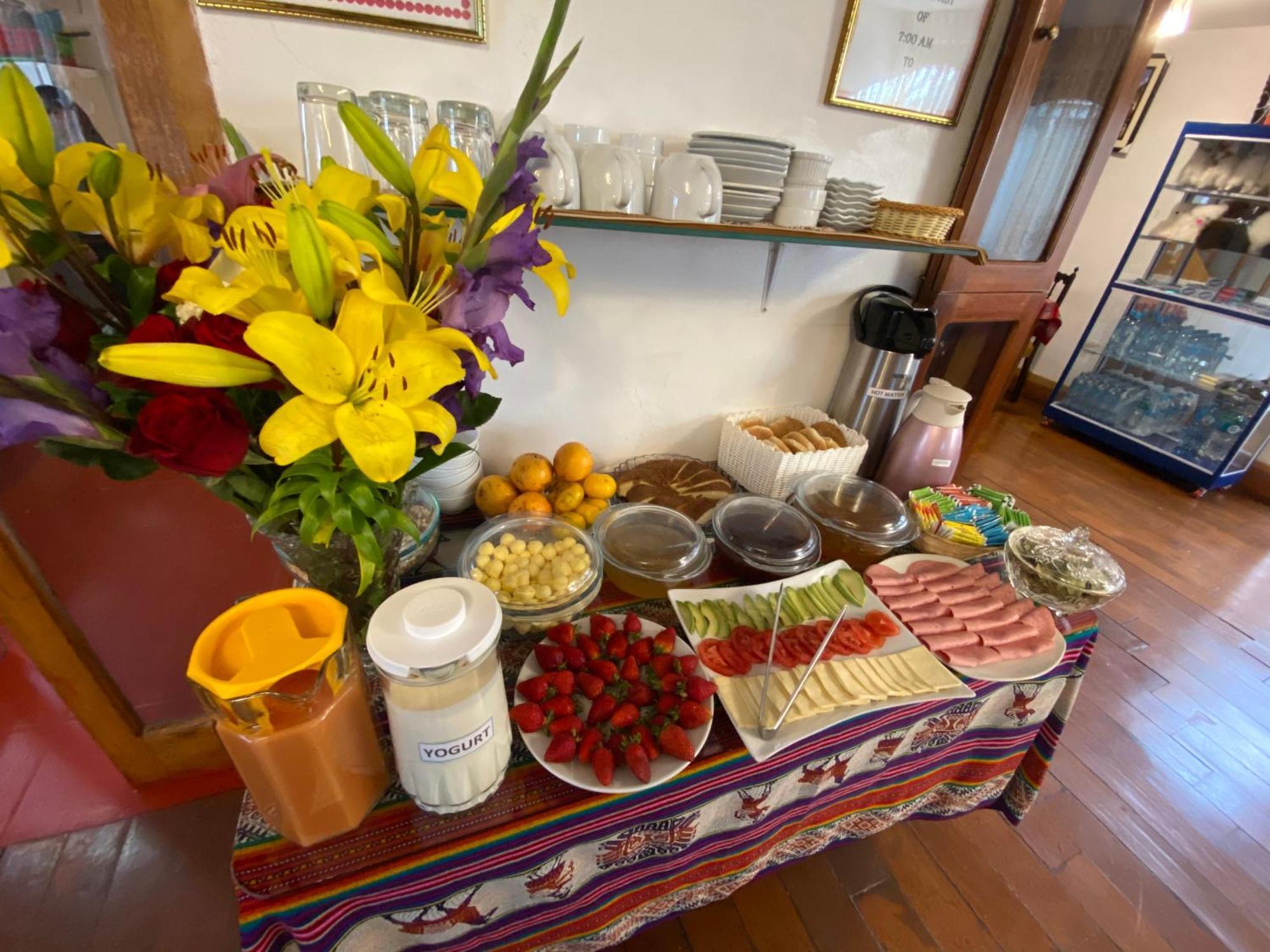 Acomodação com café da manhã  Amira's House