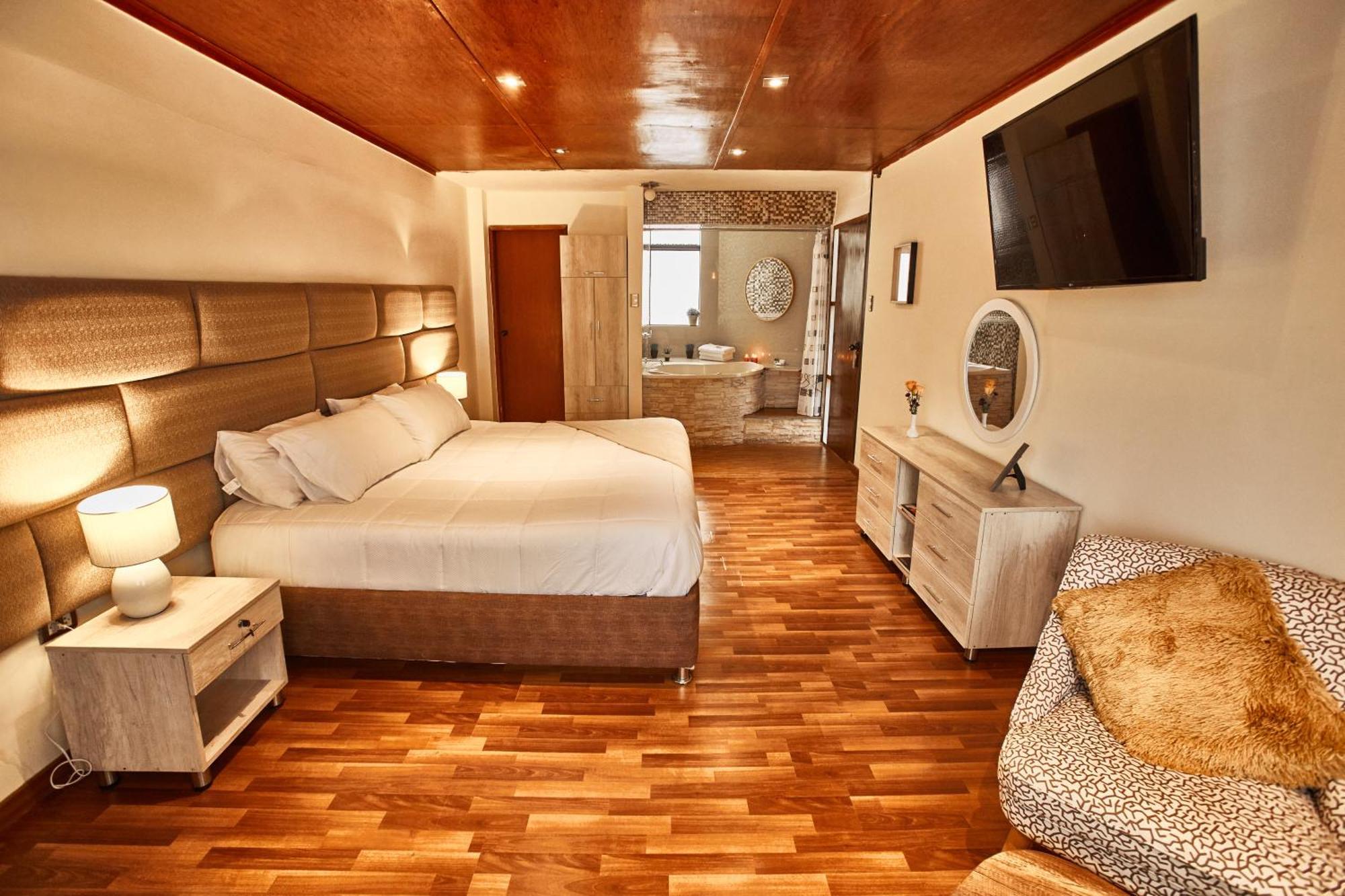 Hotel Inti Tampu