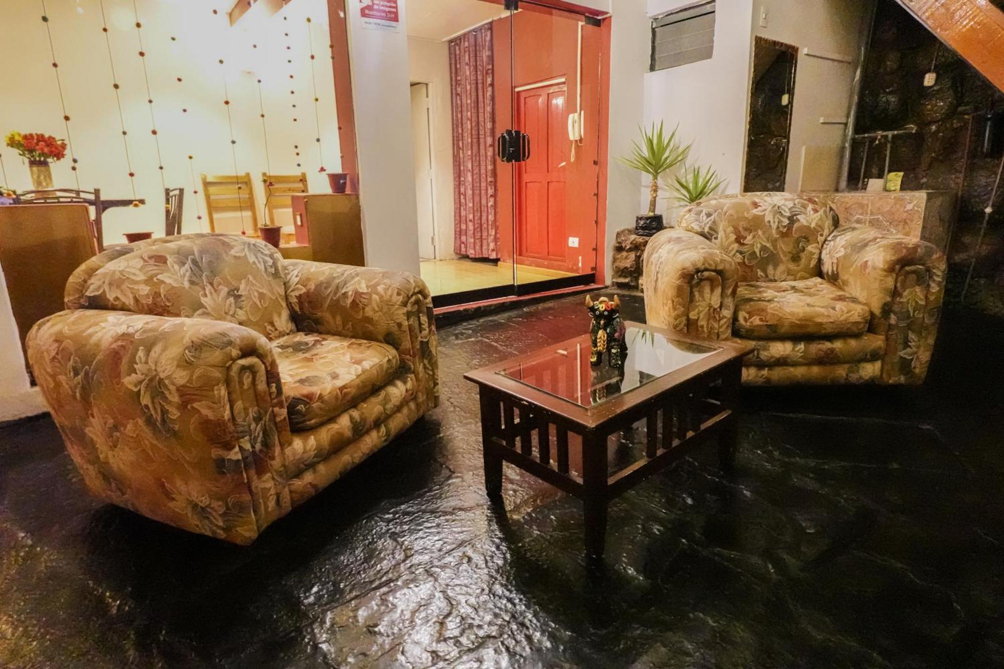 Beautiful, Spacious & Cozy House Located In The Heart Of Casa de férias *