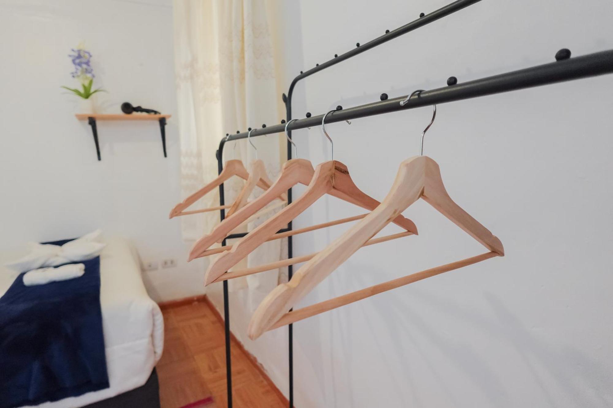 Beautiful, Spacious & Cozy House Located In The Heart Of Casa de férias