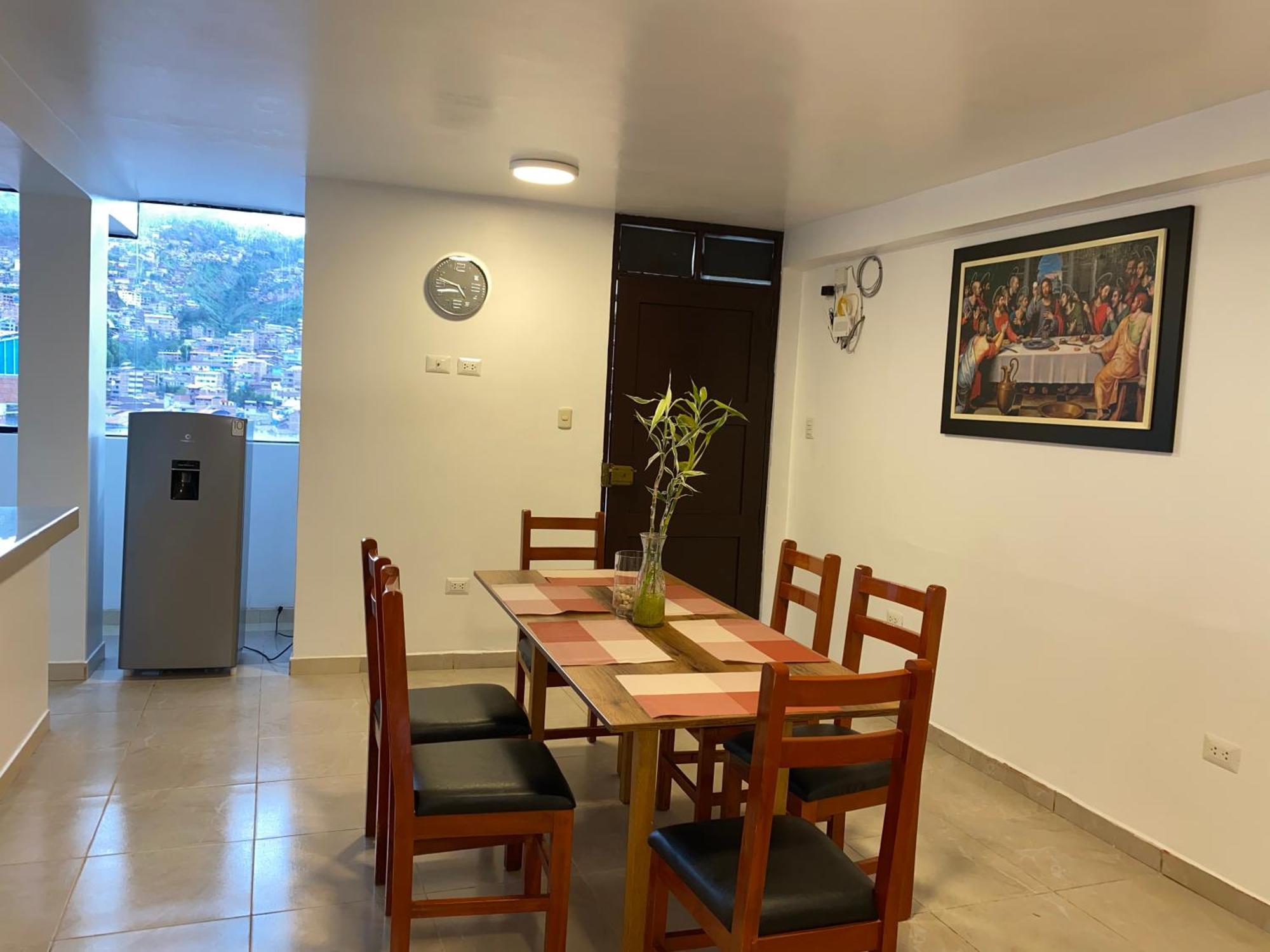 Adriano's Deluxe 2 Apartment