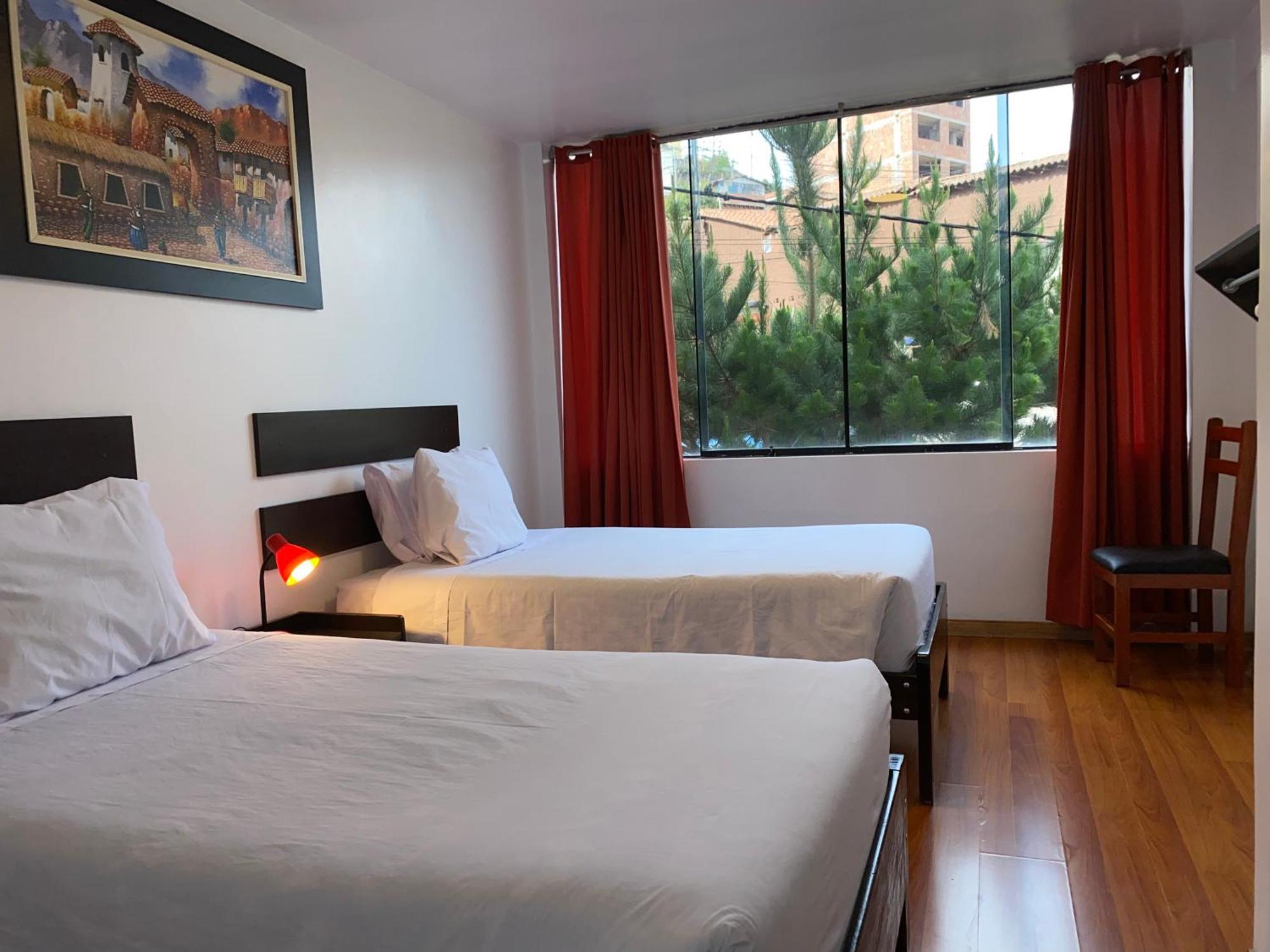 Adriano's Deluxe 2 Apartment