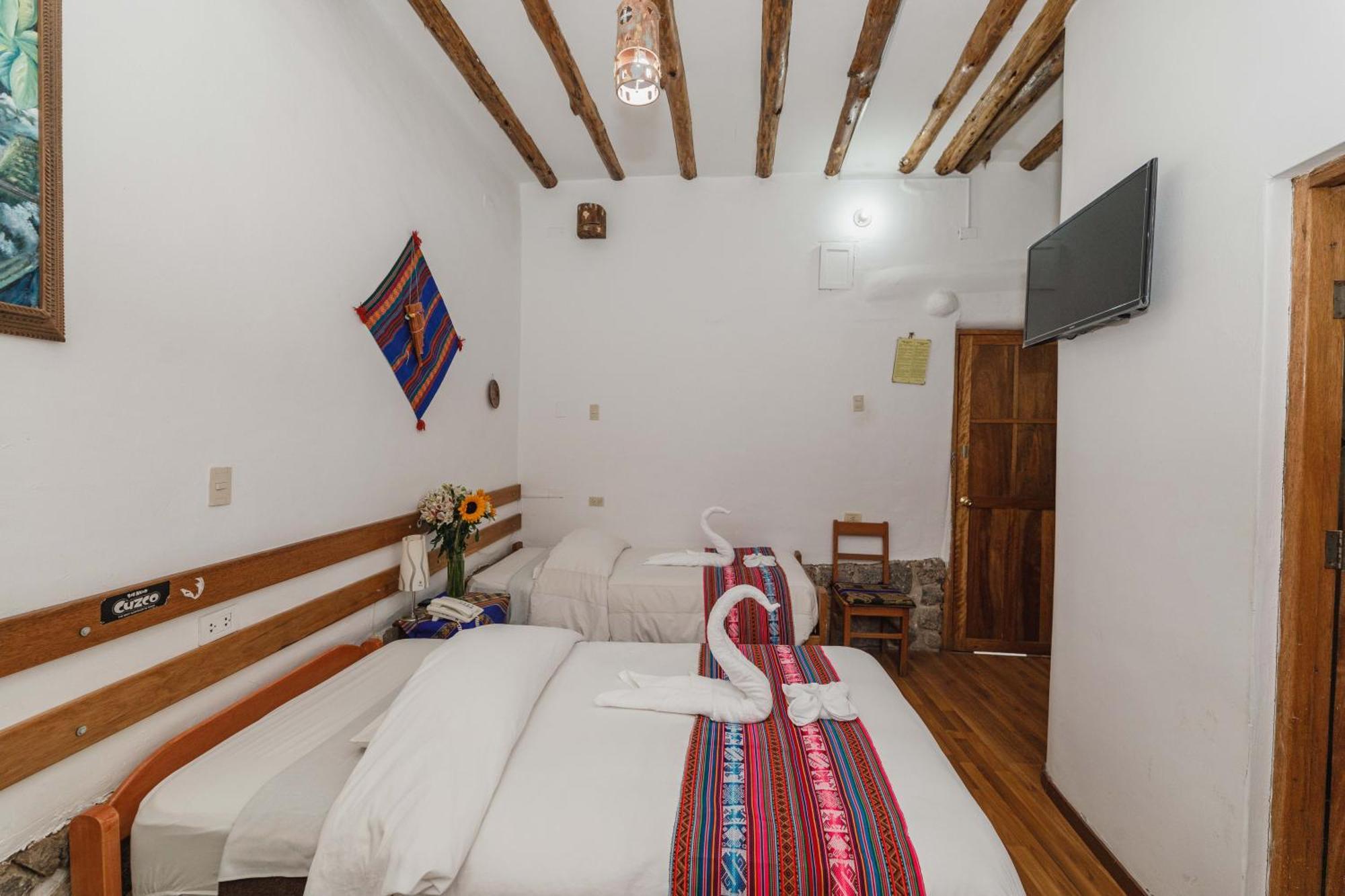Inn El Grial