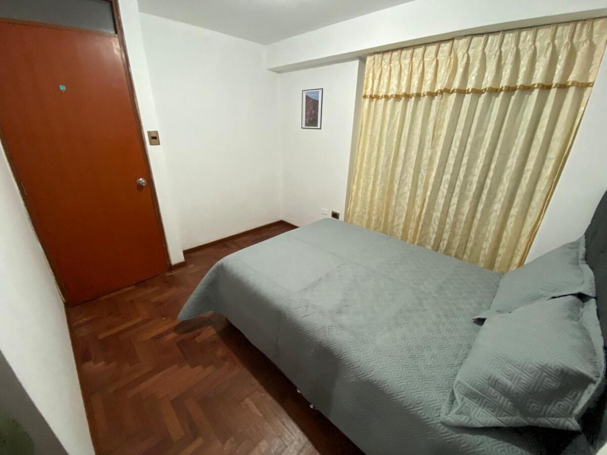 Apartment Gloria's House