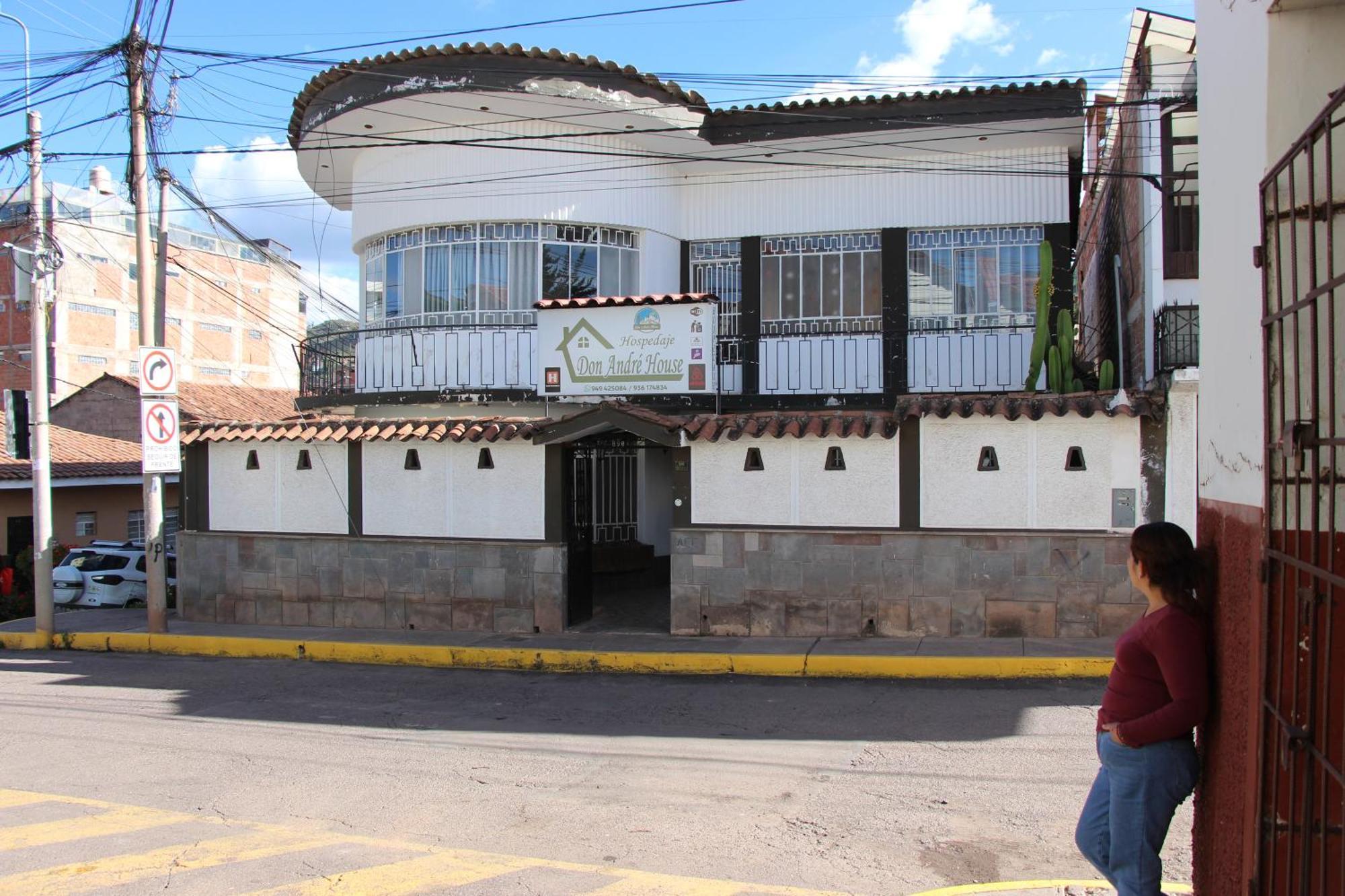 Don Andre House Guest house *
