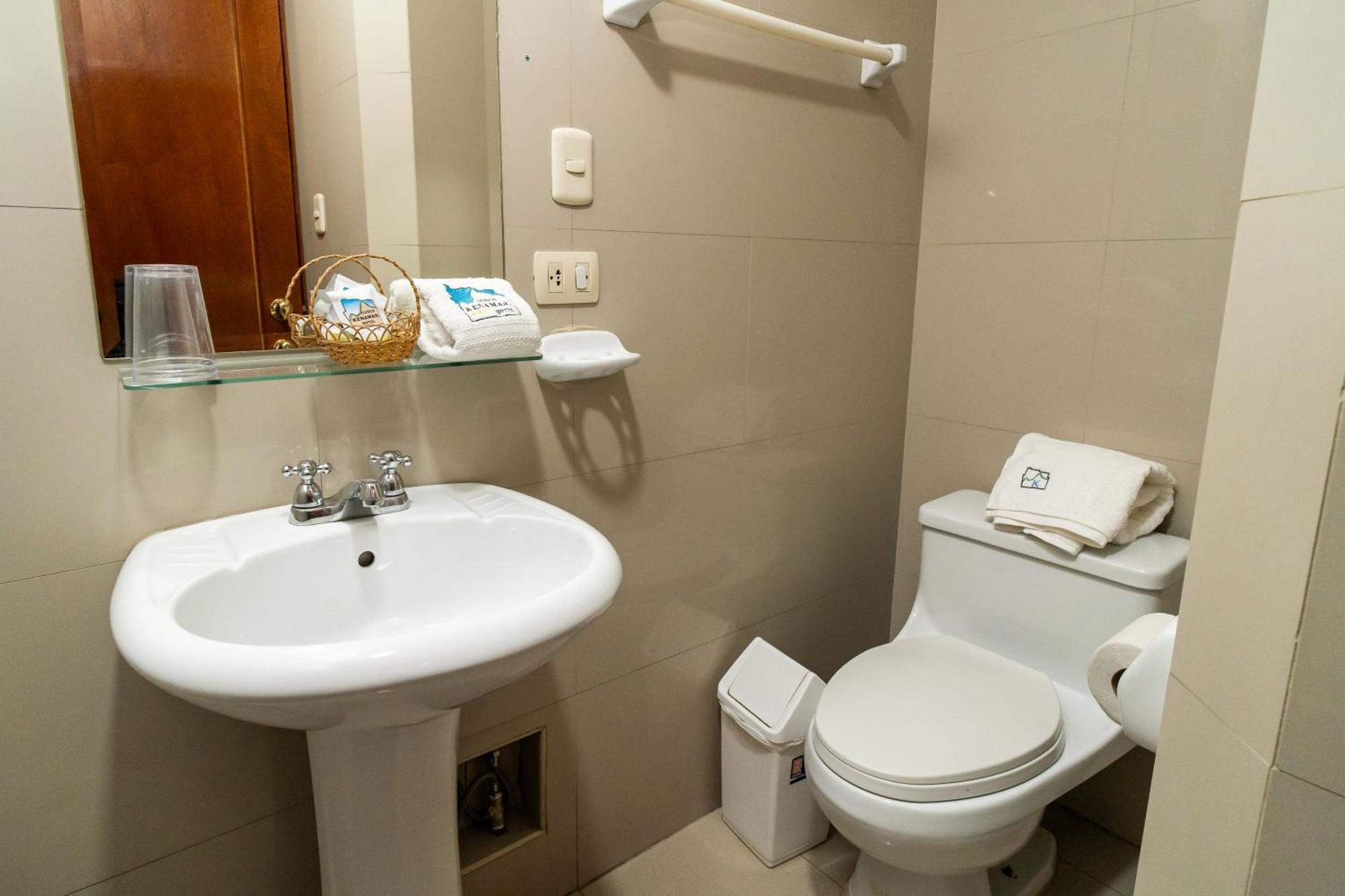 Kenamari Hotel 3*
