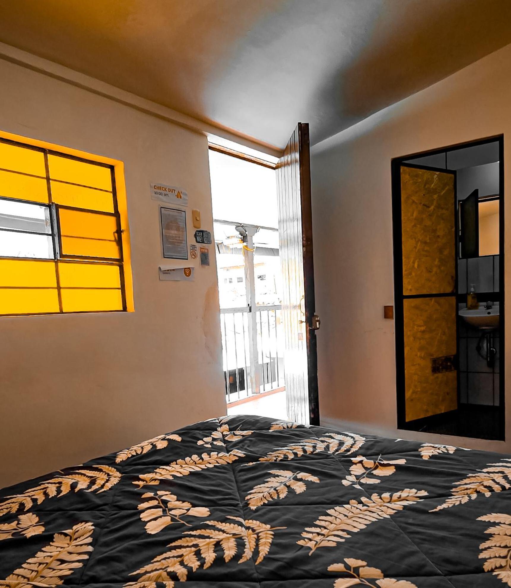 Terra House Guest house *
