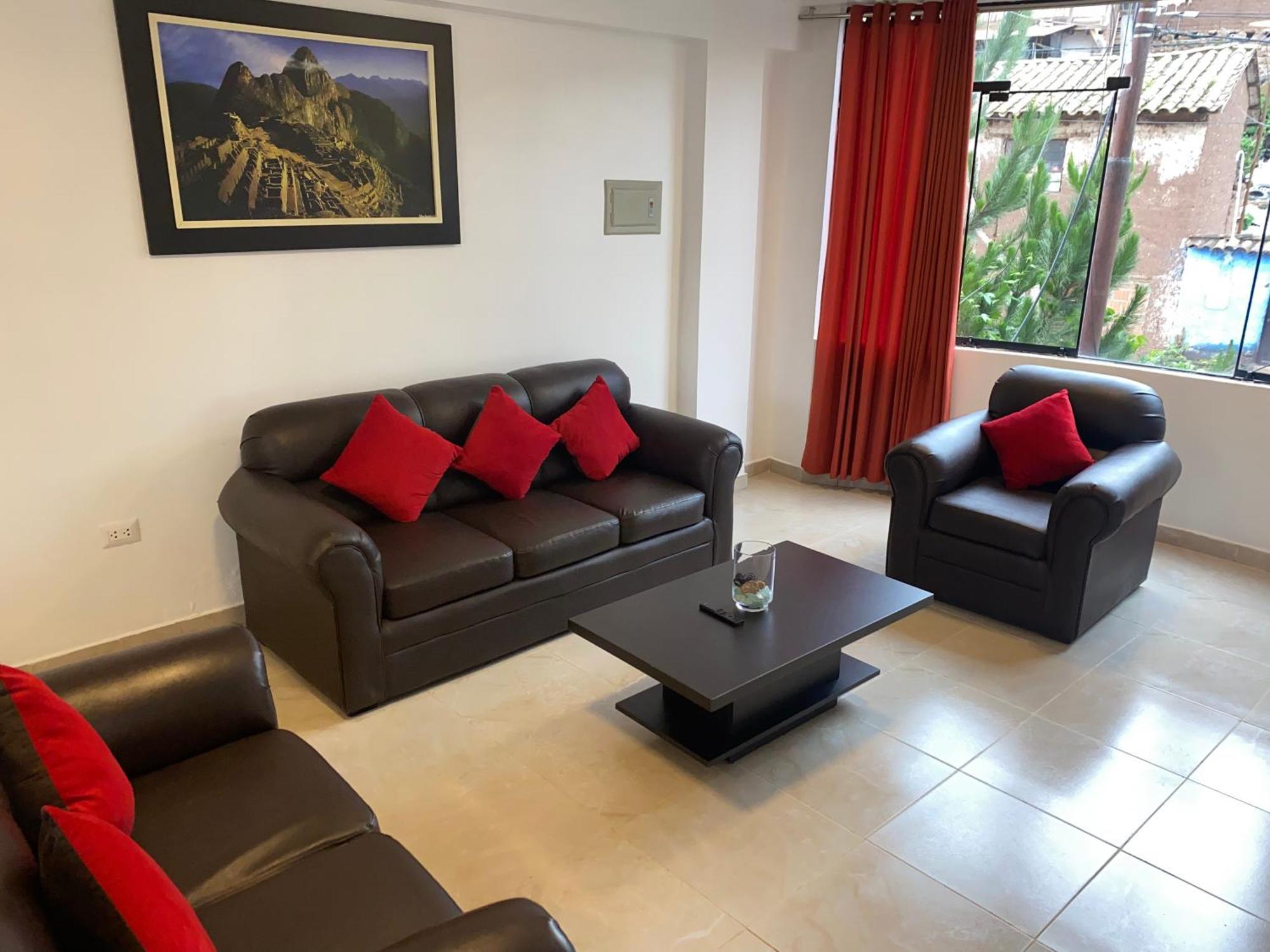 Adriano's Deluxe 2 Apartment